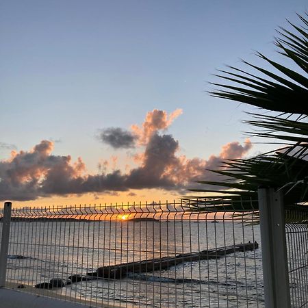 Appartement PIEDS DANS L'EAU VUE MER ACCES PLAGE ET PISCINE Marigot  Extérieur photo