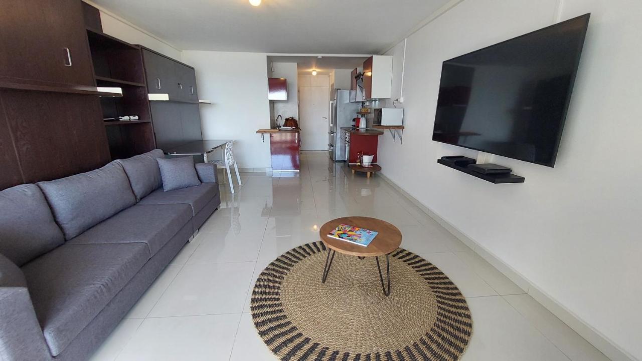 Appartement PIEDS DANS L'EAU VUE MER ACCES PLAGE ET PISCINE Marigot  Extérieur photo