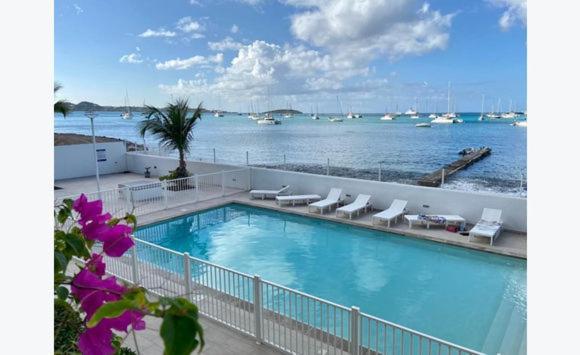 Appartement PIEDS DANS L'EAU VUE MER ACCES PLAGE ET PISCINE Marigot  Extérieur photo